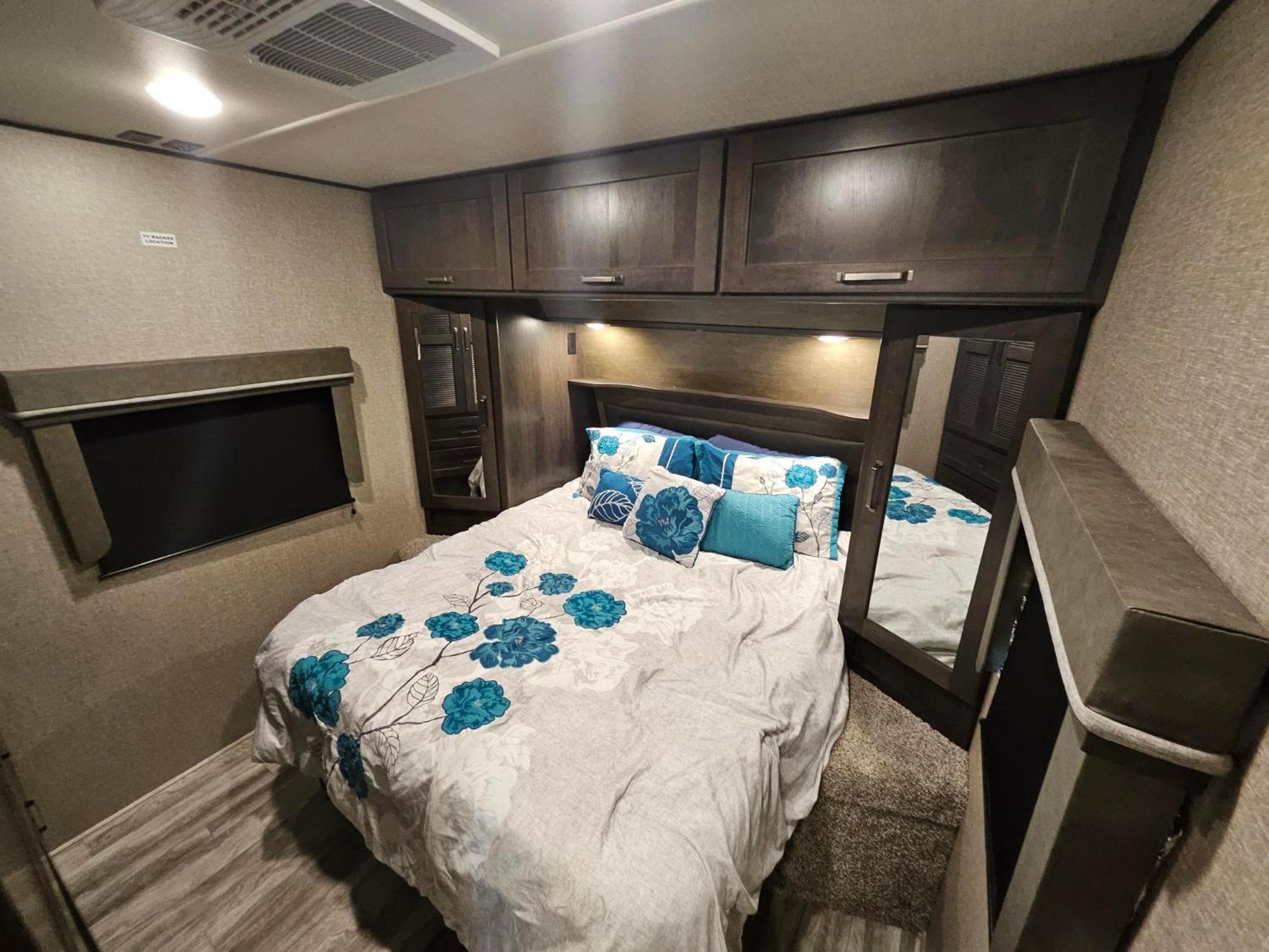 Hailey'S Beach-N-Bay Rv Resort Gilchrist Екстер'єр фото