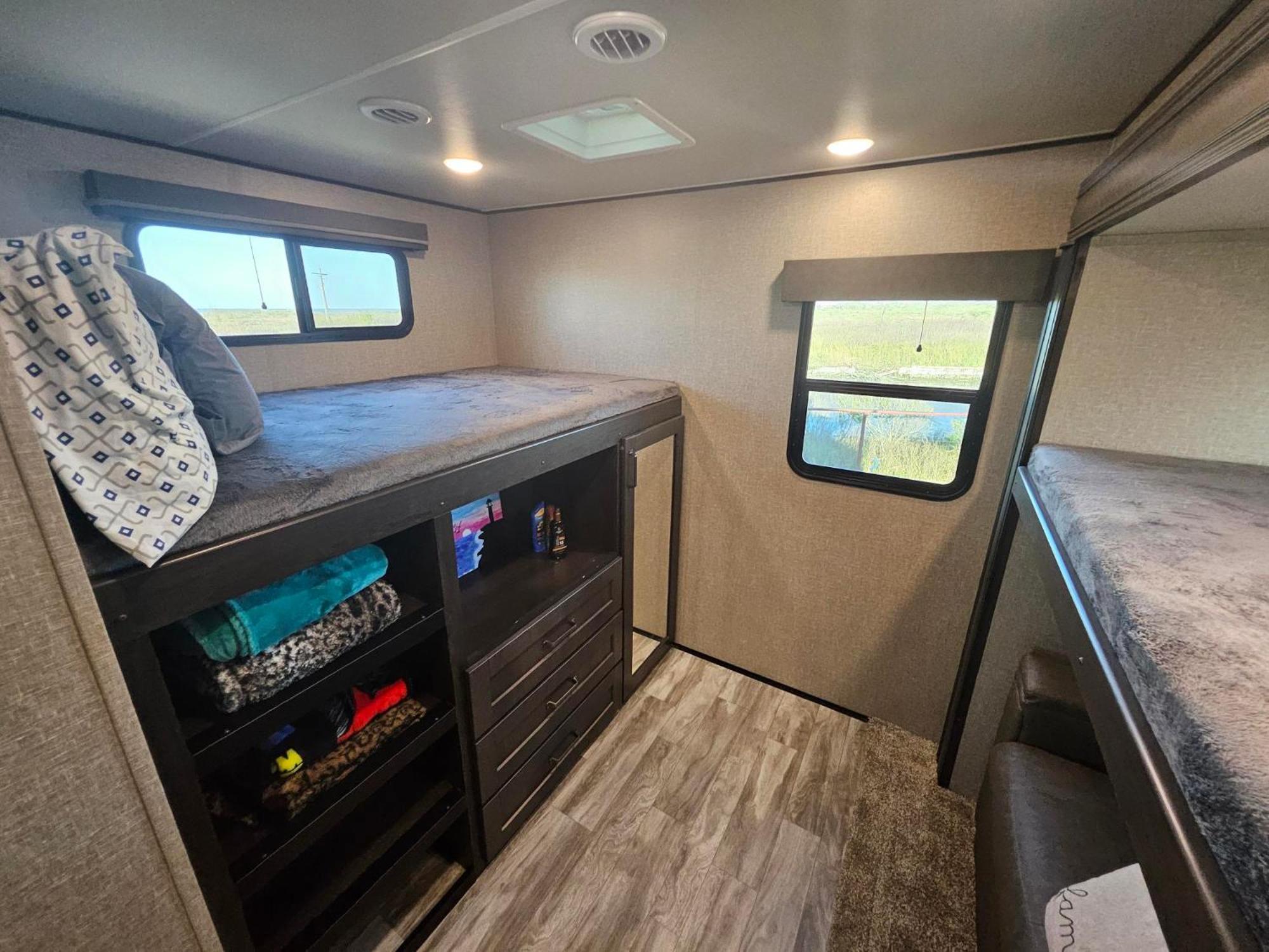 Hailey'S Beach-N-Bay Rv Resort Gilchrist Екстер'єр фото