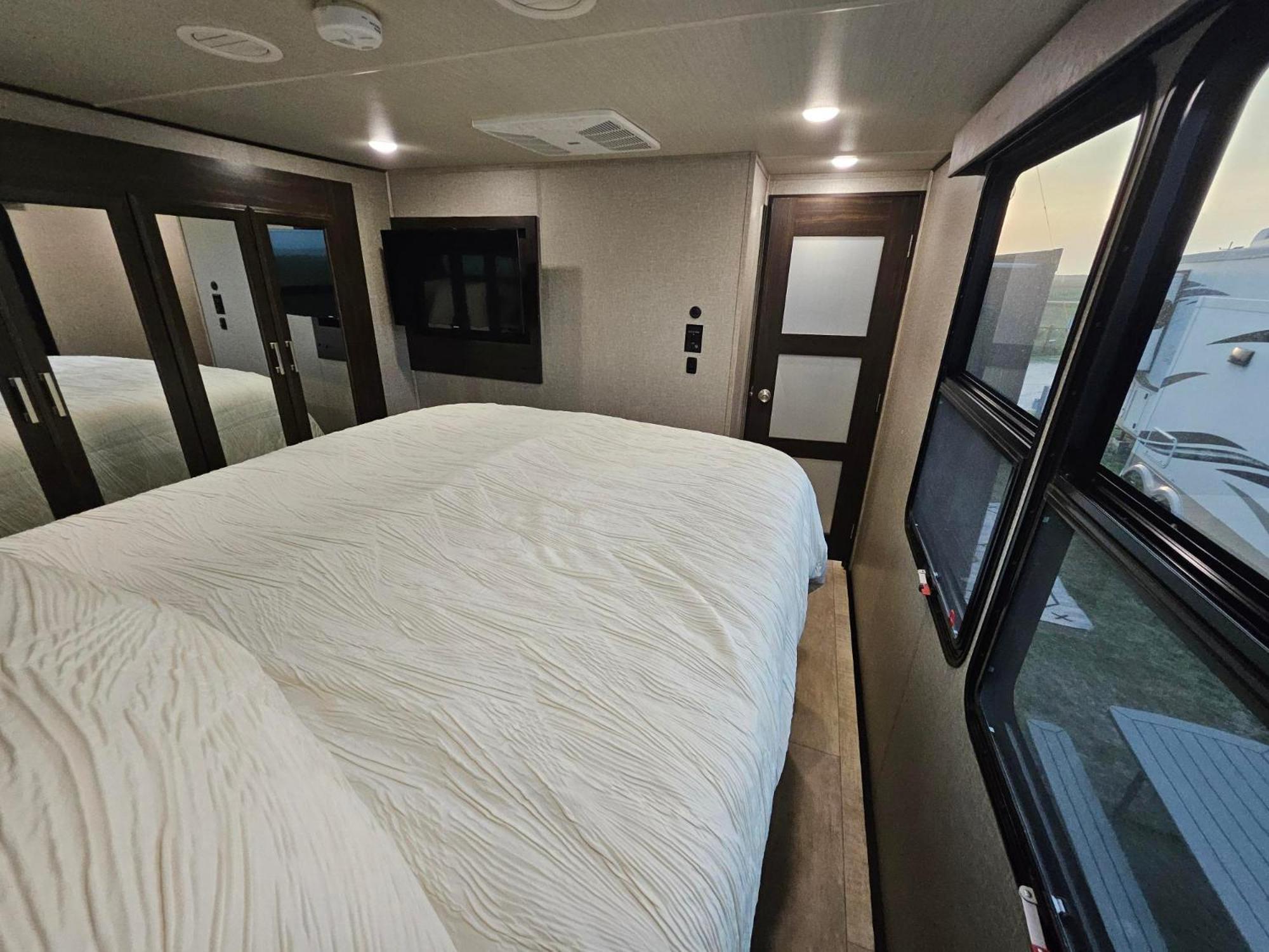 Hailey'S Beach-N-Bay Rv Resort Gilchrist Екстер'єр фото