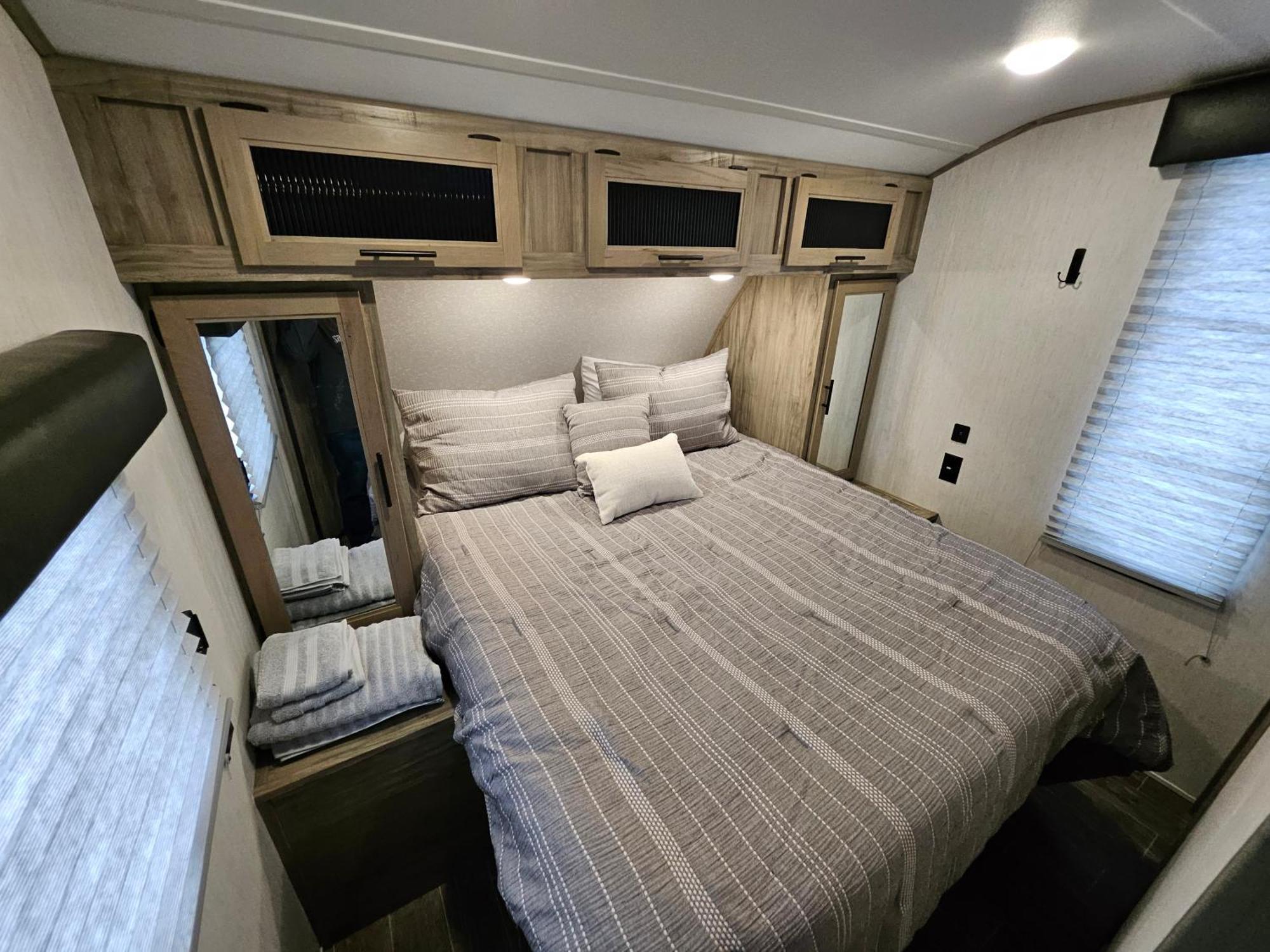 Hailey'S Beach-N-Bay Rv Resort Gilchrist Екстер'єр фото